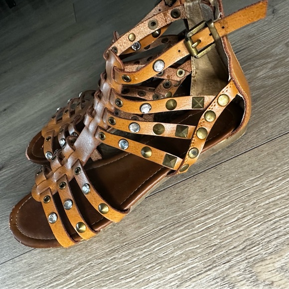Leather studded sandals - Picture 4 of 4